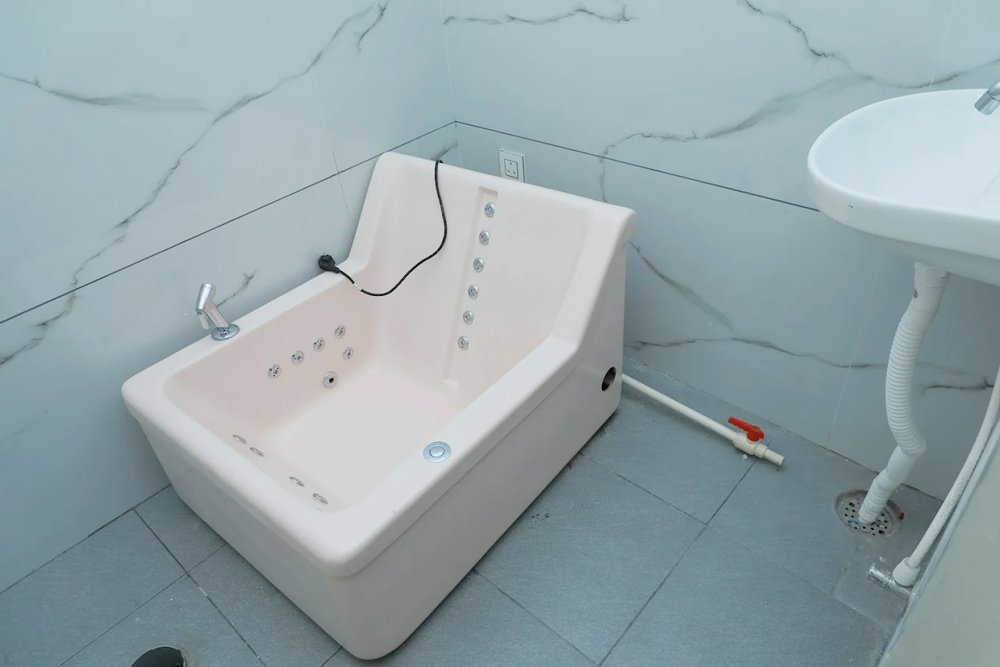 Hip Bath with Jacuzzi